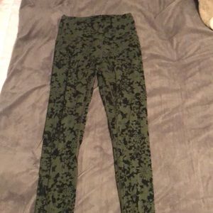 Black and Green Lululemon Aligns